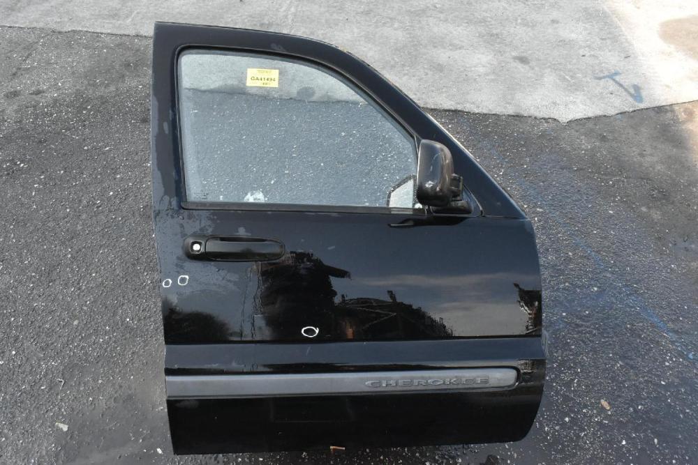 Πόρτα Εμπρός Αριστερή Jeep Cherokee 2004-2008 (Χωρίς Καθρέφτη)