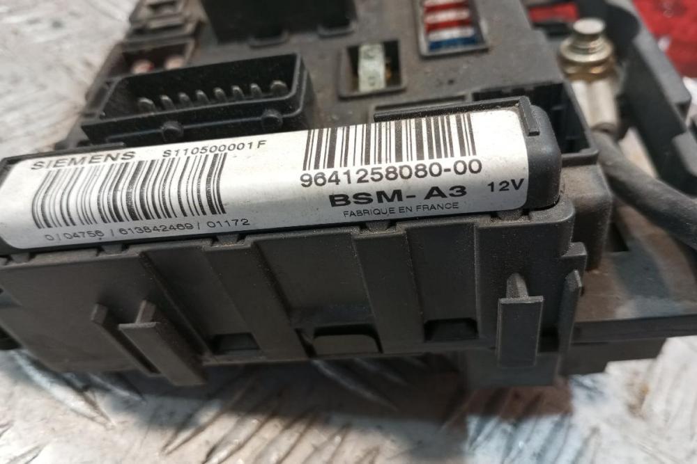 Ασφάλειες - Ασφαλειοθήκη Citroen C5 2001-2004 BSM-A3 9641258080-00