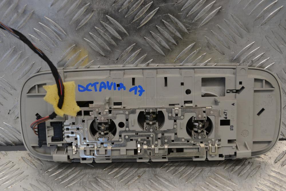 Εσωτερικός Φωτισμός Οροφής Skoda Octavia III Combi 2012-2020 3T0947291
