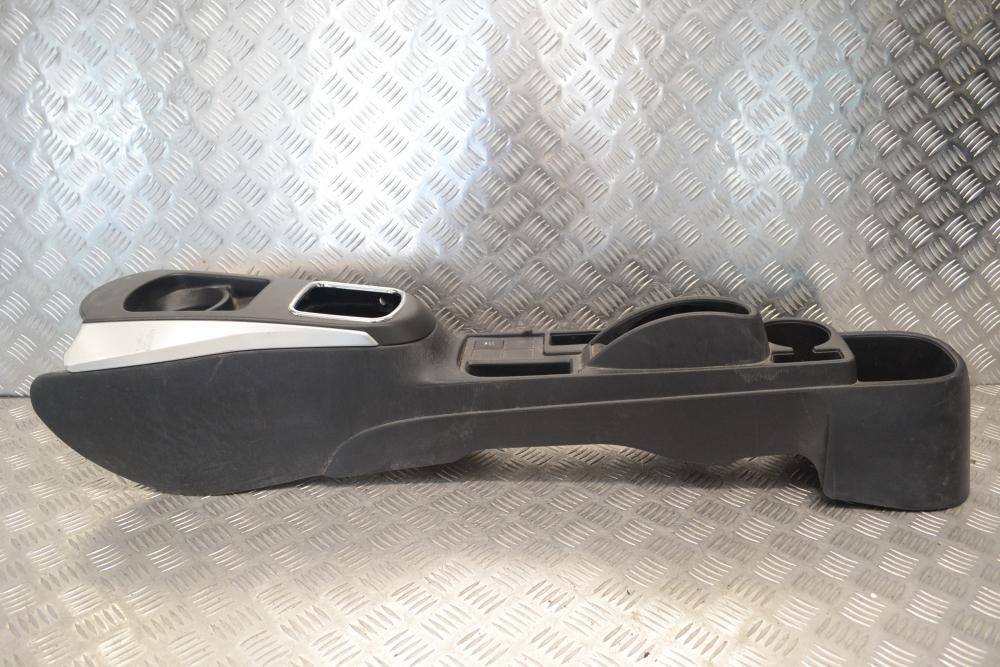 Κεντρική Κονσόλα Δαπέδου Toyota Yaris XP130 2011-2017 58911-0D300 58910-0D170