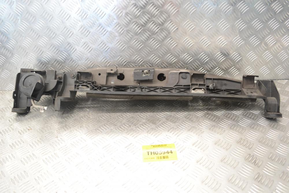 Πάνω Βάση Στήριξης Ψυγείου Nissan Qashqai II J11 2013-2021  21542-4EB0A (Renault Kadjar)