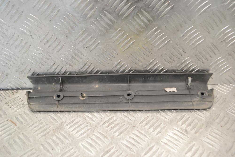 Κάλυμμα Μαρσπιέ Mitsubishi Pajero Sport 1998-2007 MR227560 (εσωτερικό, πίσω Δεξιία πόρτα )